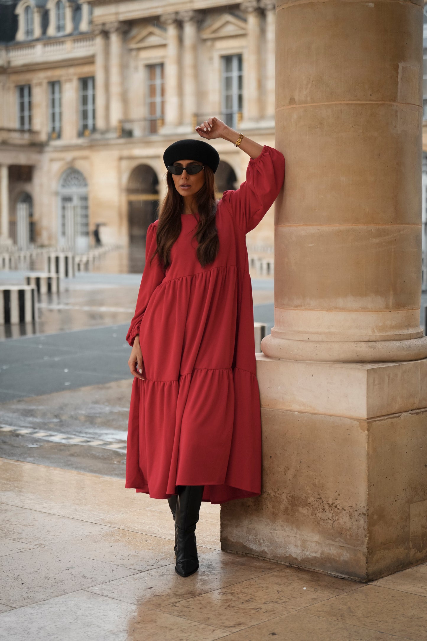 Vestido largo con volantes en rojo
