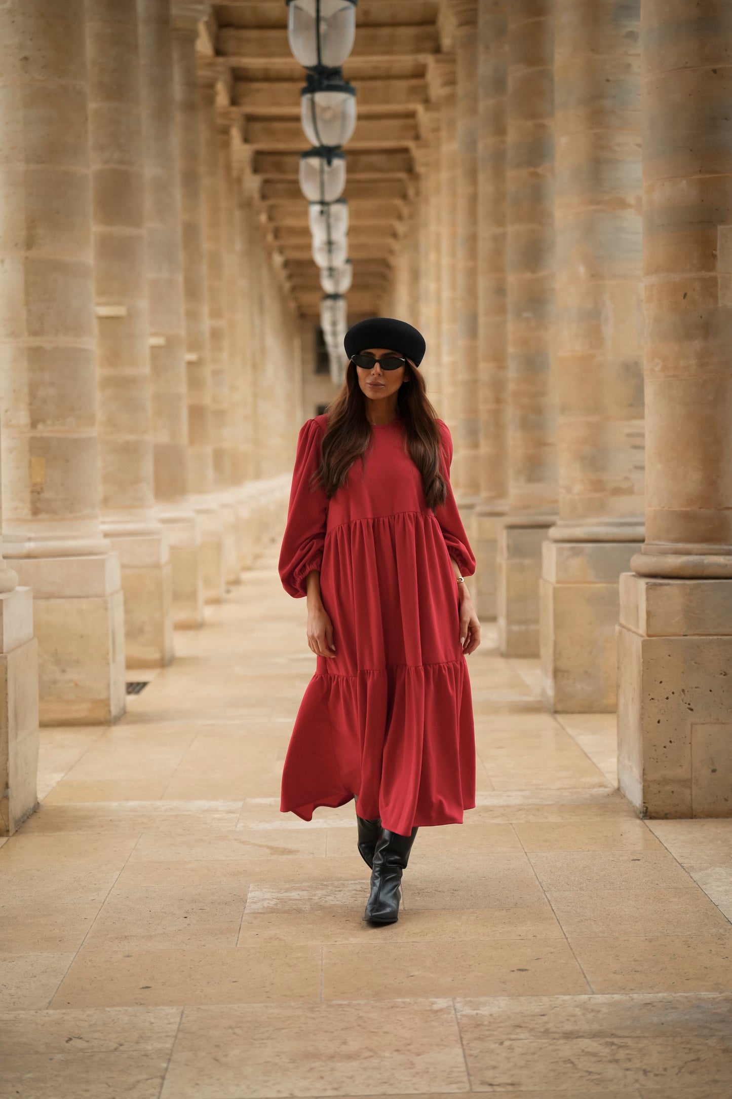 Vestido largo con volantes en rojo