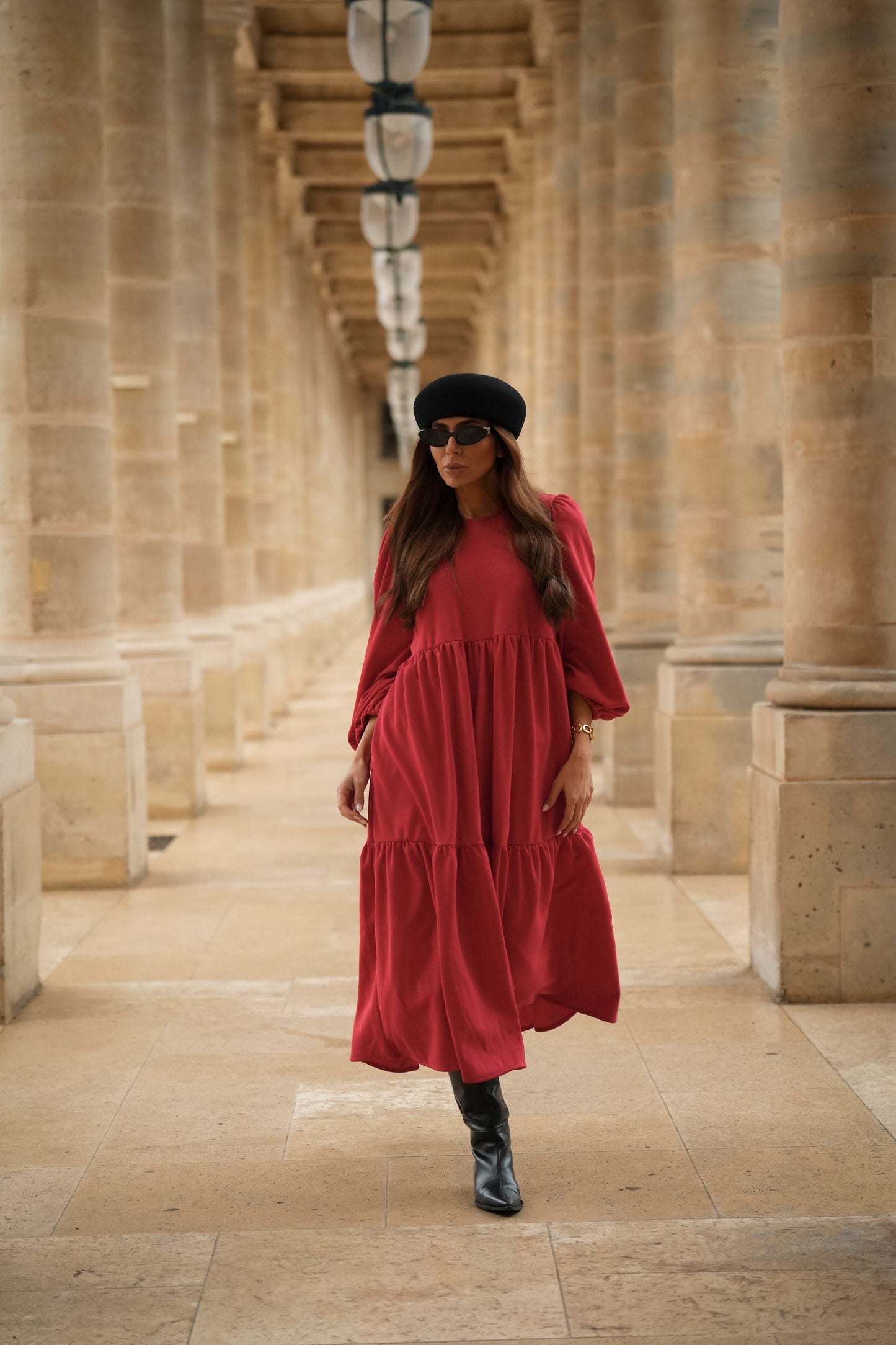 Vestido largo con volantes en rojo