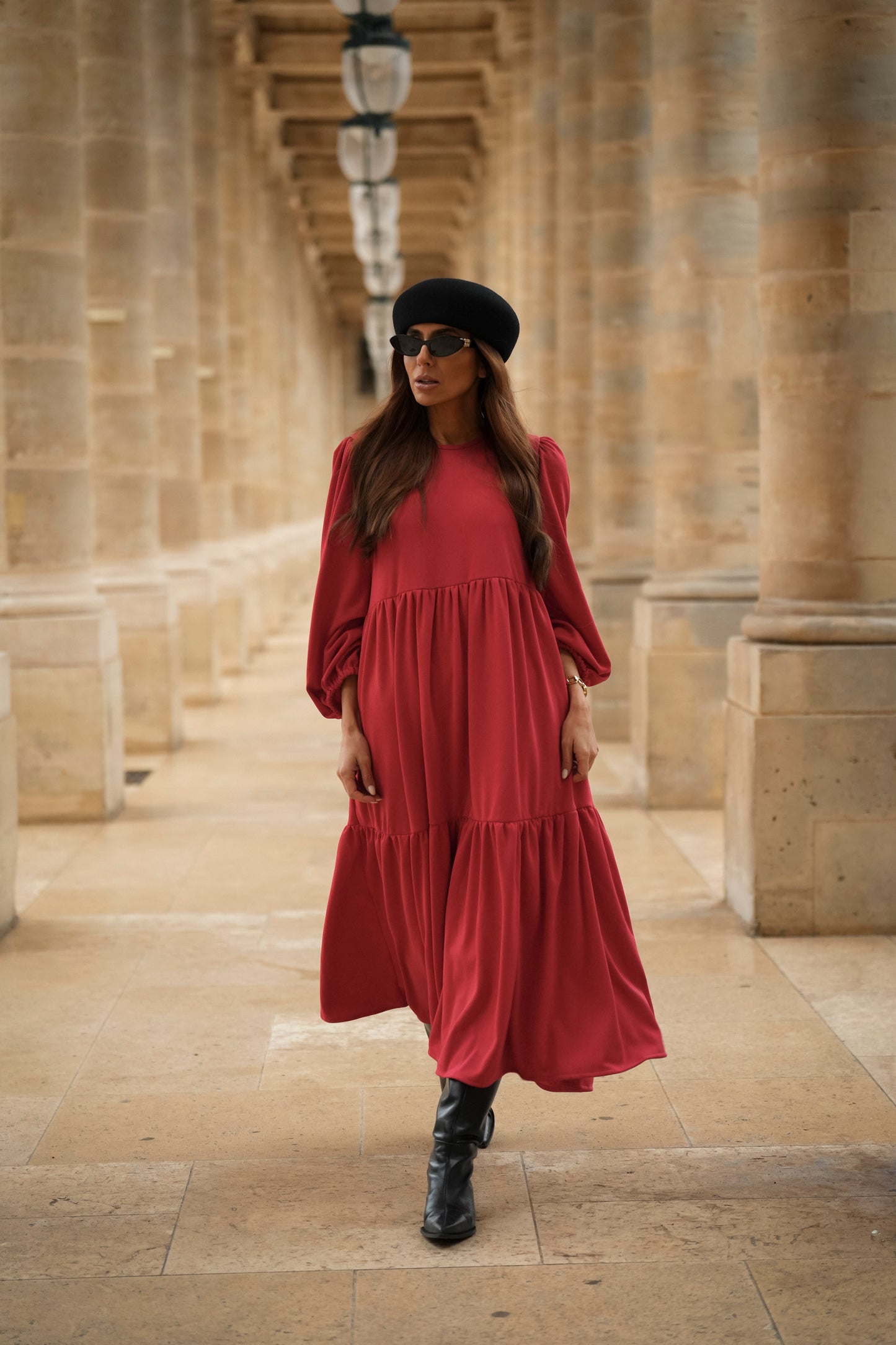 Vestido largo con volantes en rojo