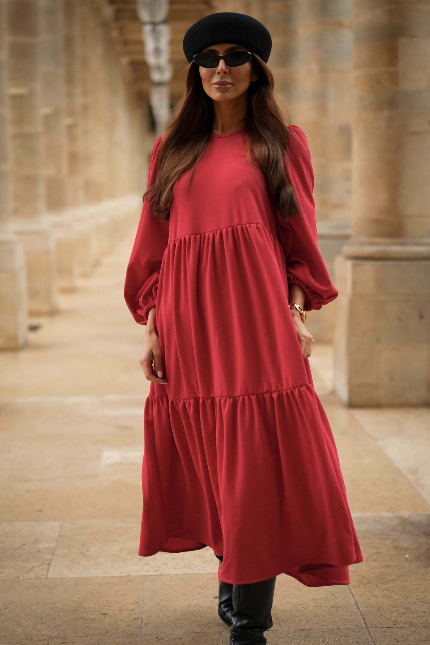 Vestido largo con volantes en rojo