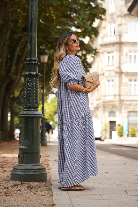 Vestido largo con volante