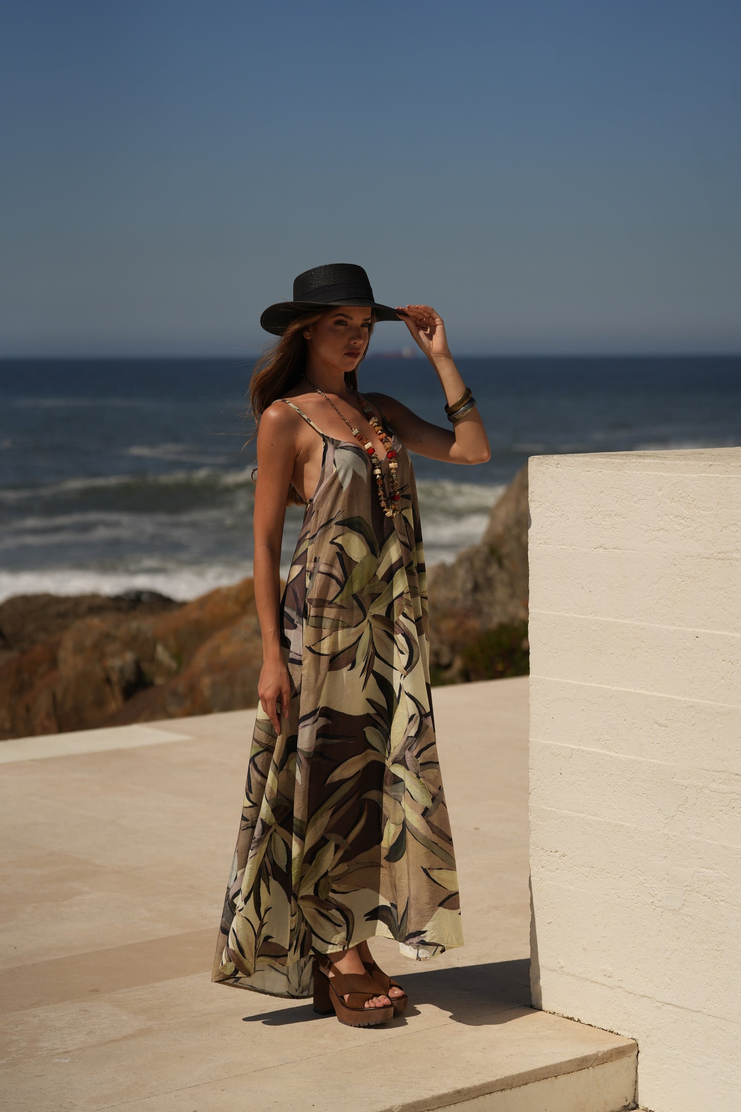 Vestido largo de tirantes estampado