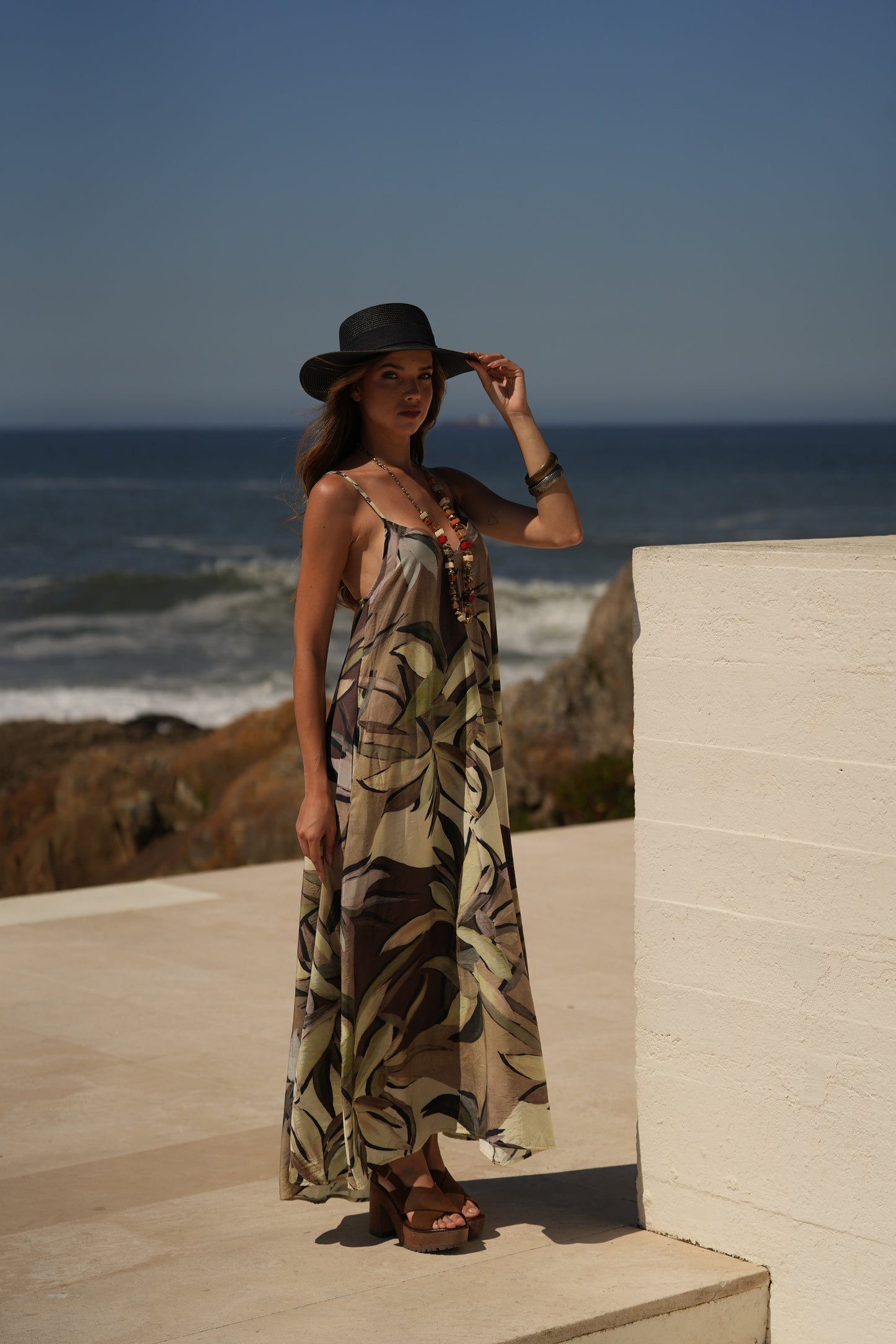 Vestido largo de tirantes estampado
