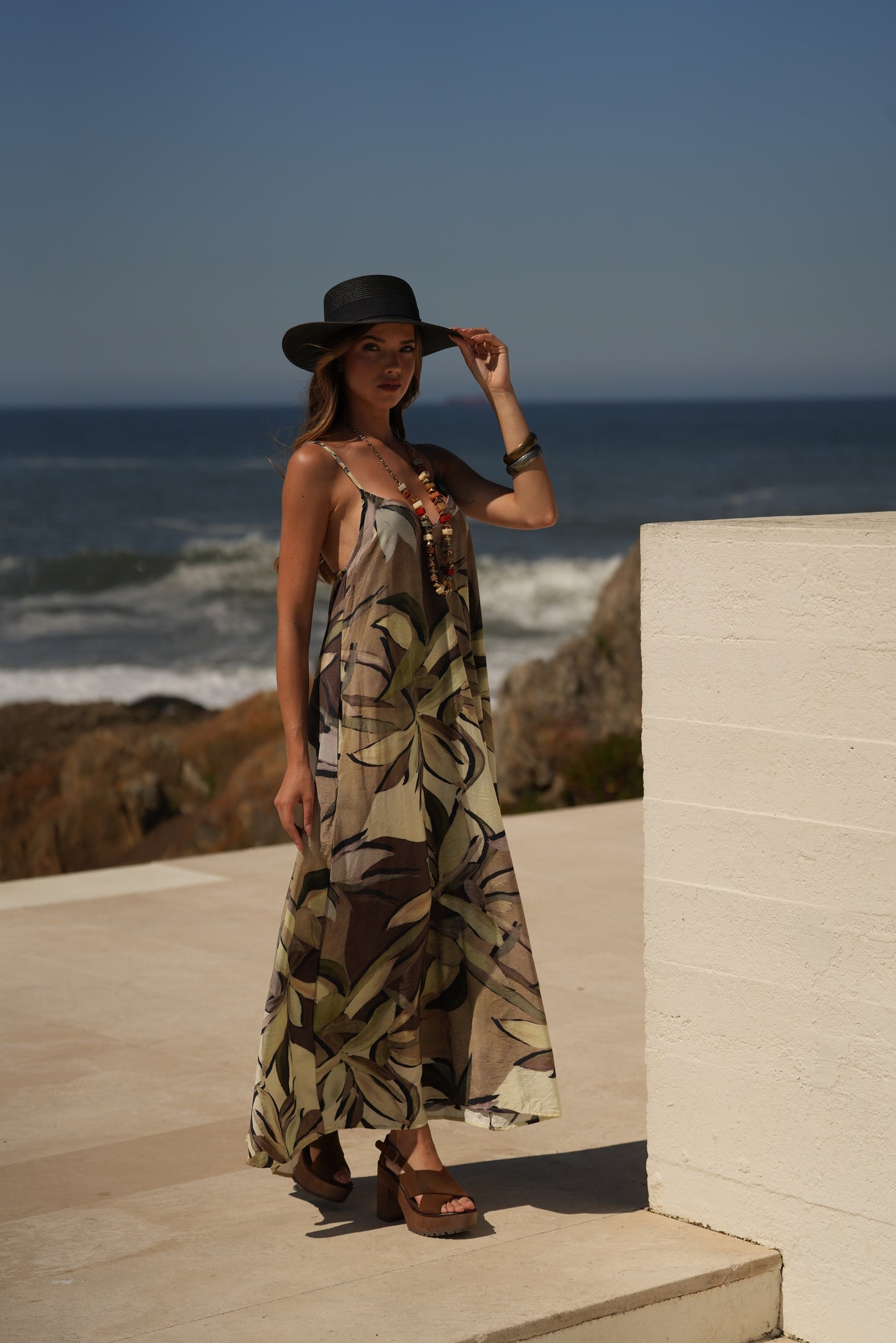 Vestido largo de tirantes estampado