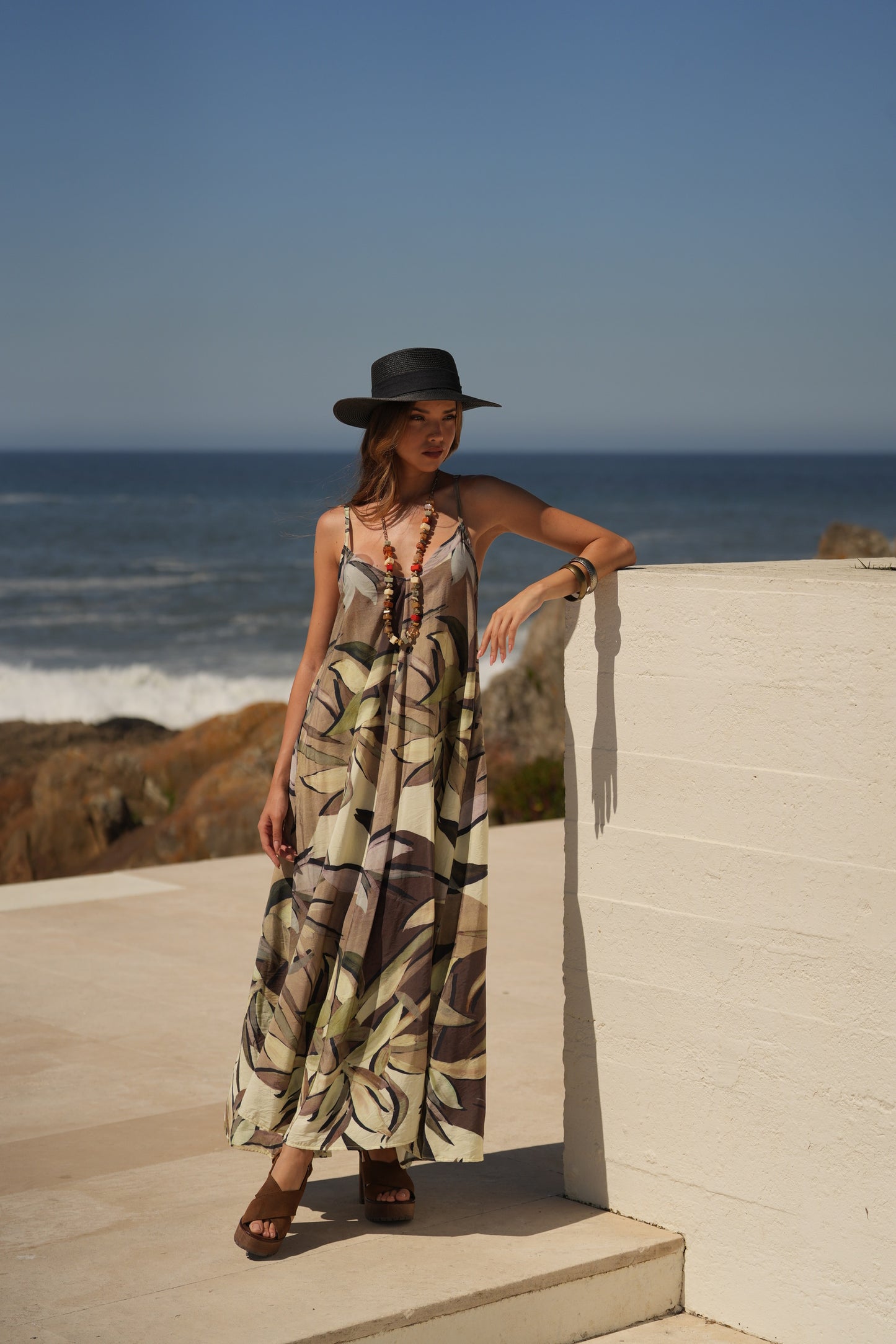 Vestido largo de tirantes estampado