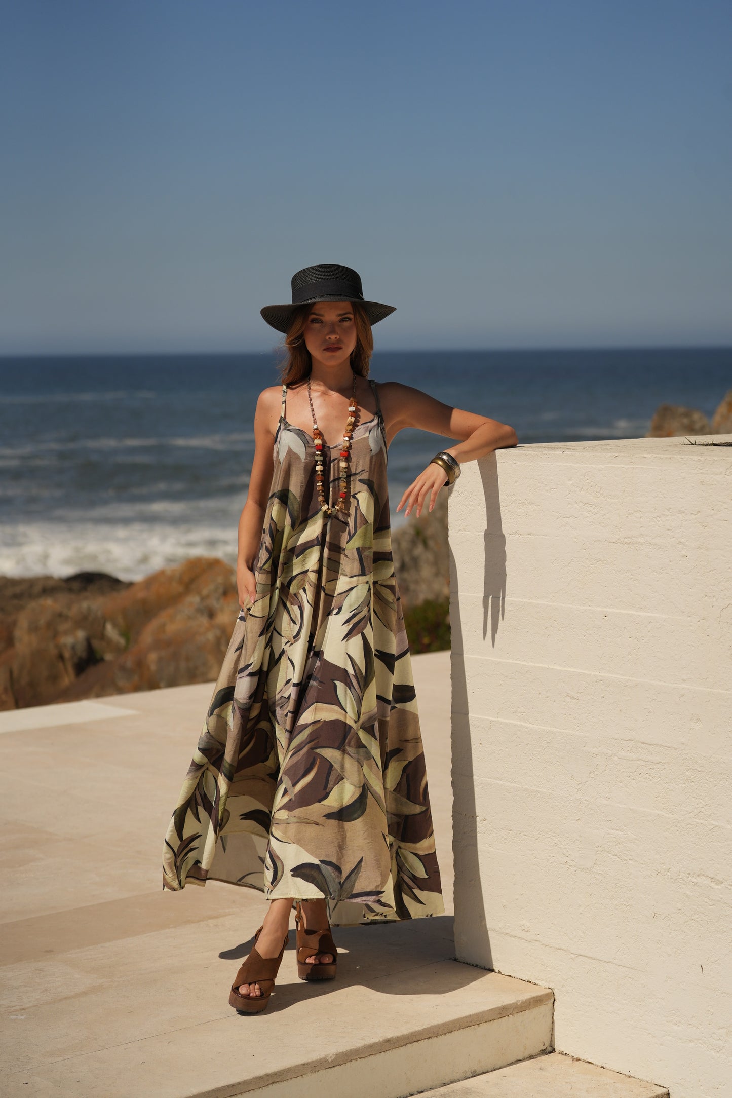 Vestido largo de tirantes estampado