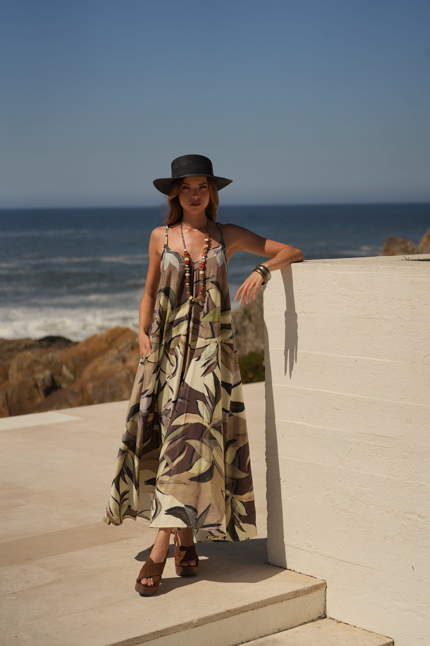 Vestido largo de tirantes estampado