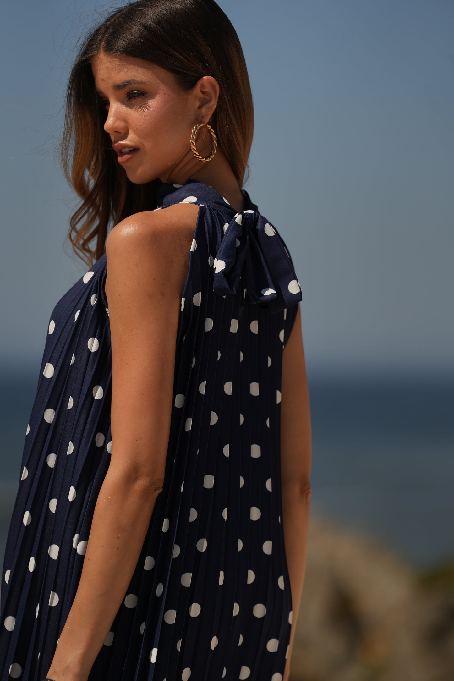 Vestido plisado estampado de lunares