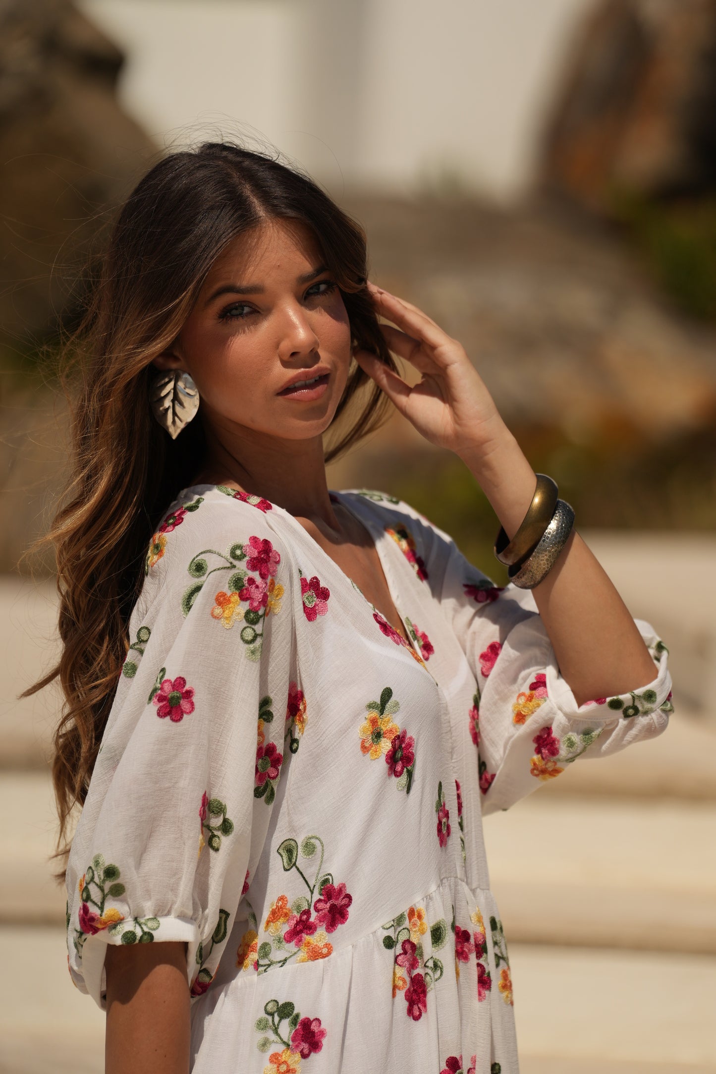 Vestido largo blanco con flores