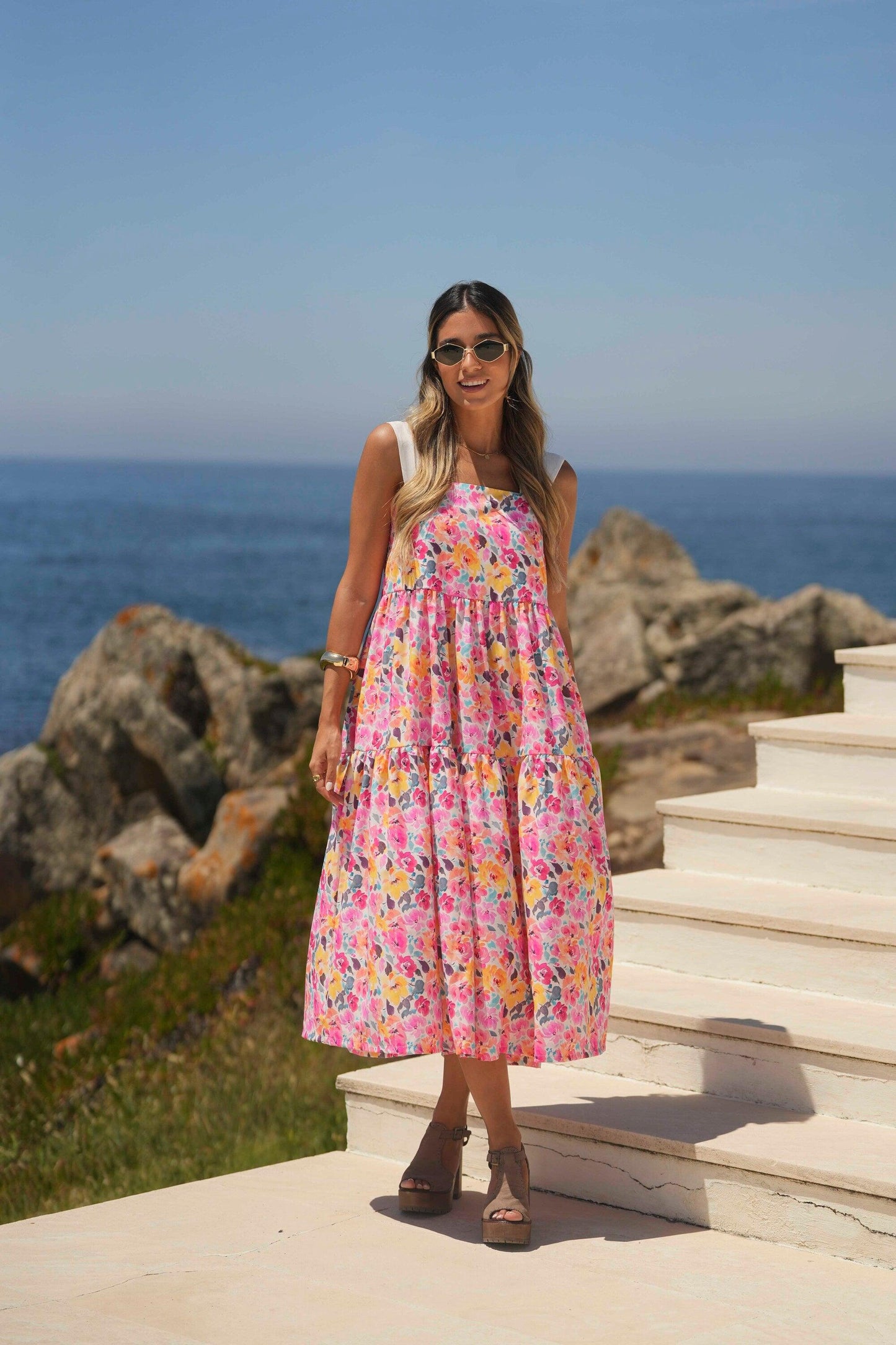 Vestido largo estampado con lazo