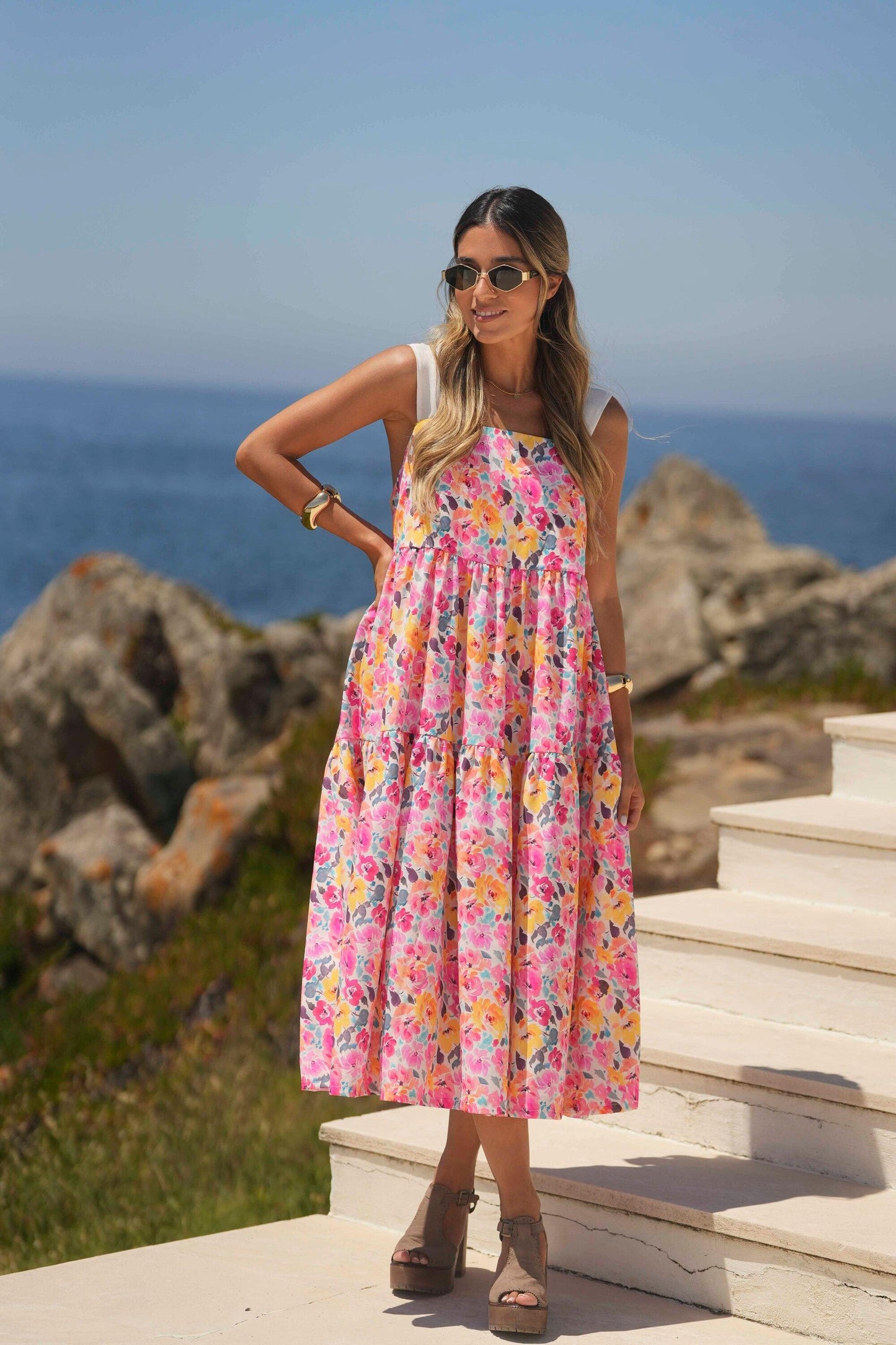 Vestido largo estampado con lazo