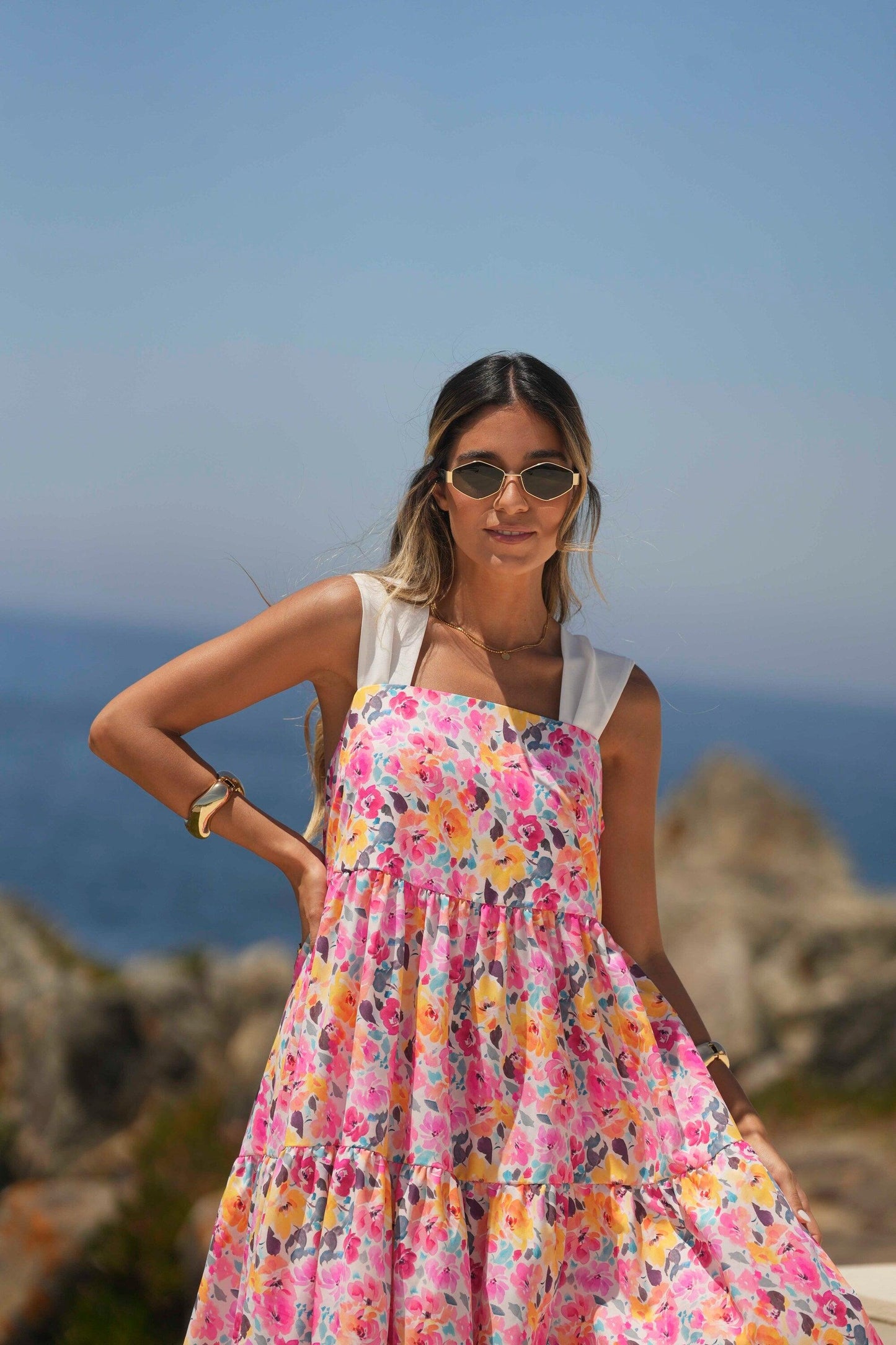 Vestido largo estampado con lazo