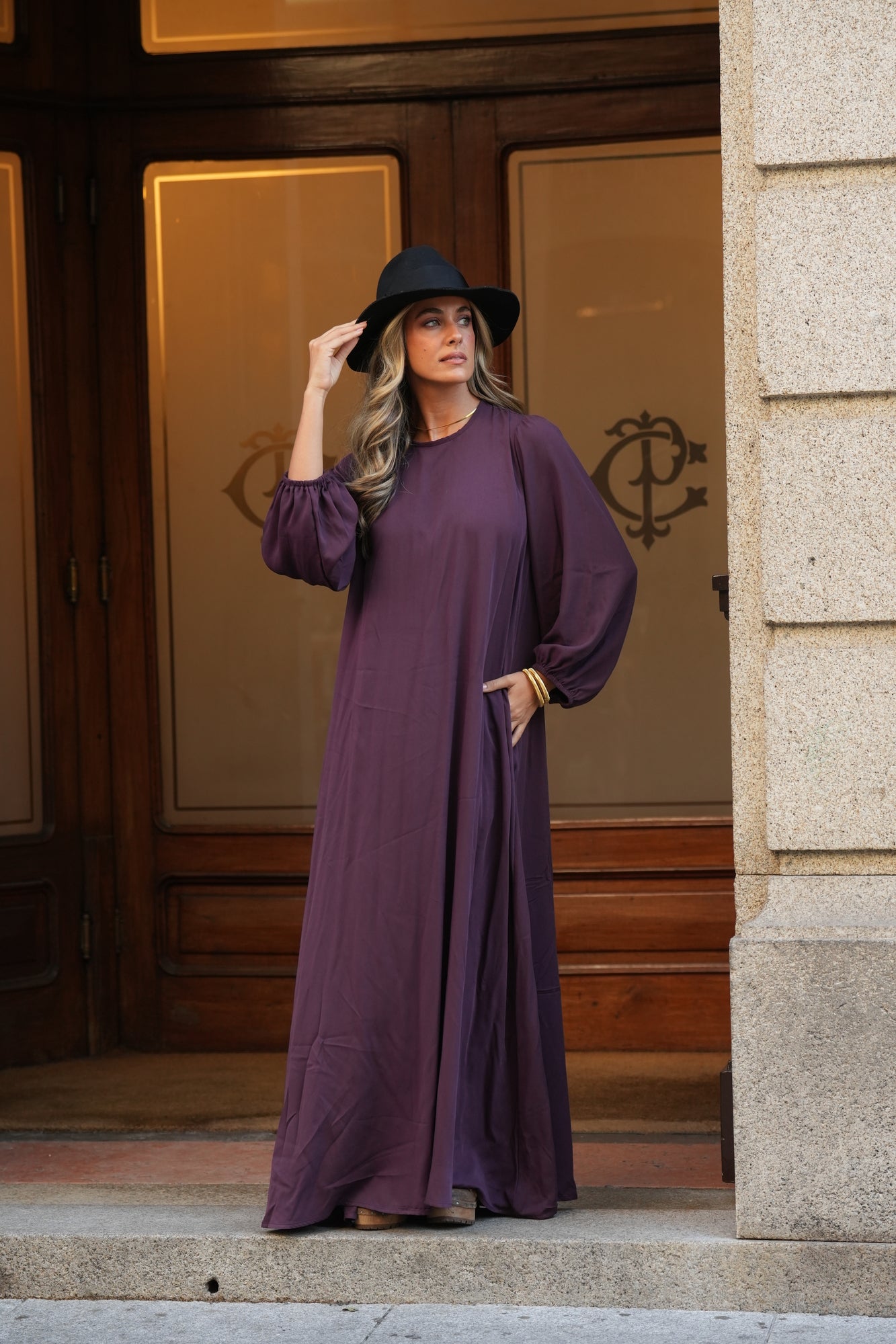 Vestido largo en viscosa burdeos