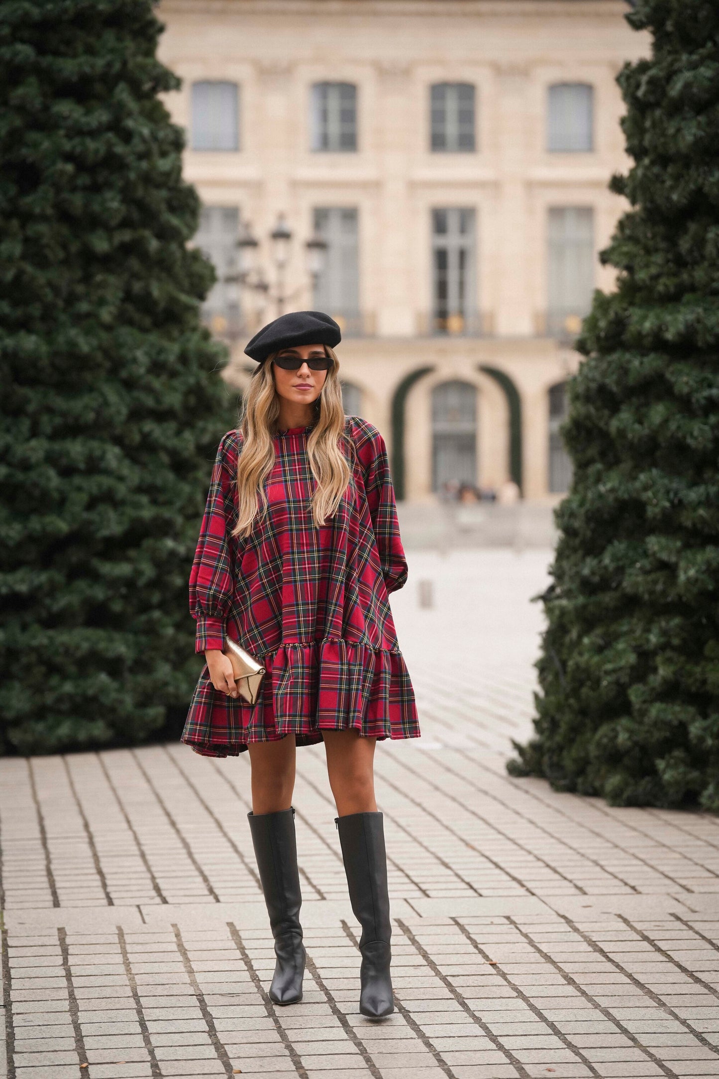 Vestido corto con volante de cuadros