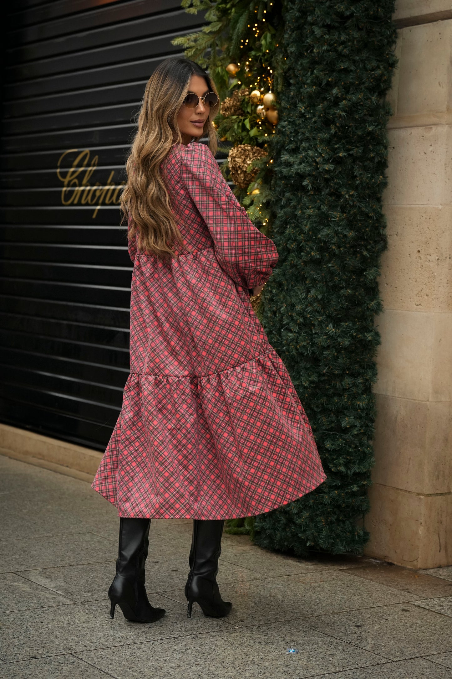 Vestido largo con volantes en bombazina