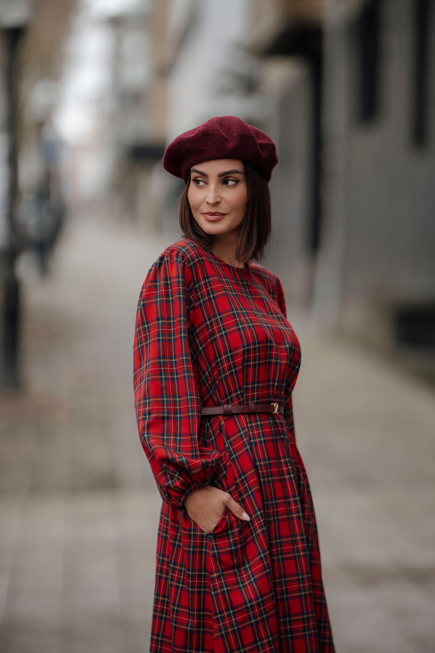 Vestido largo de cuadros rojos