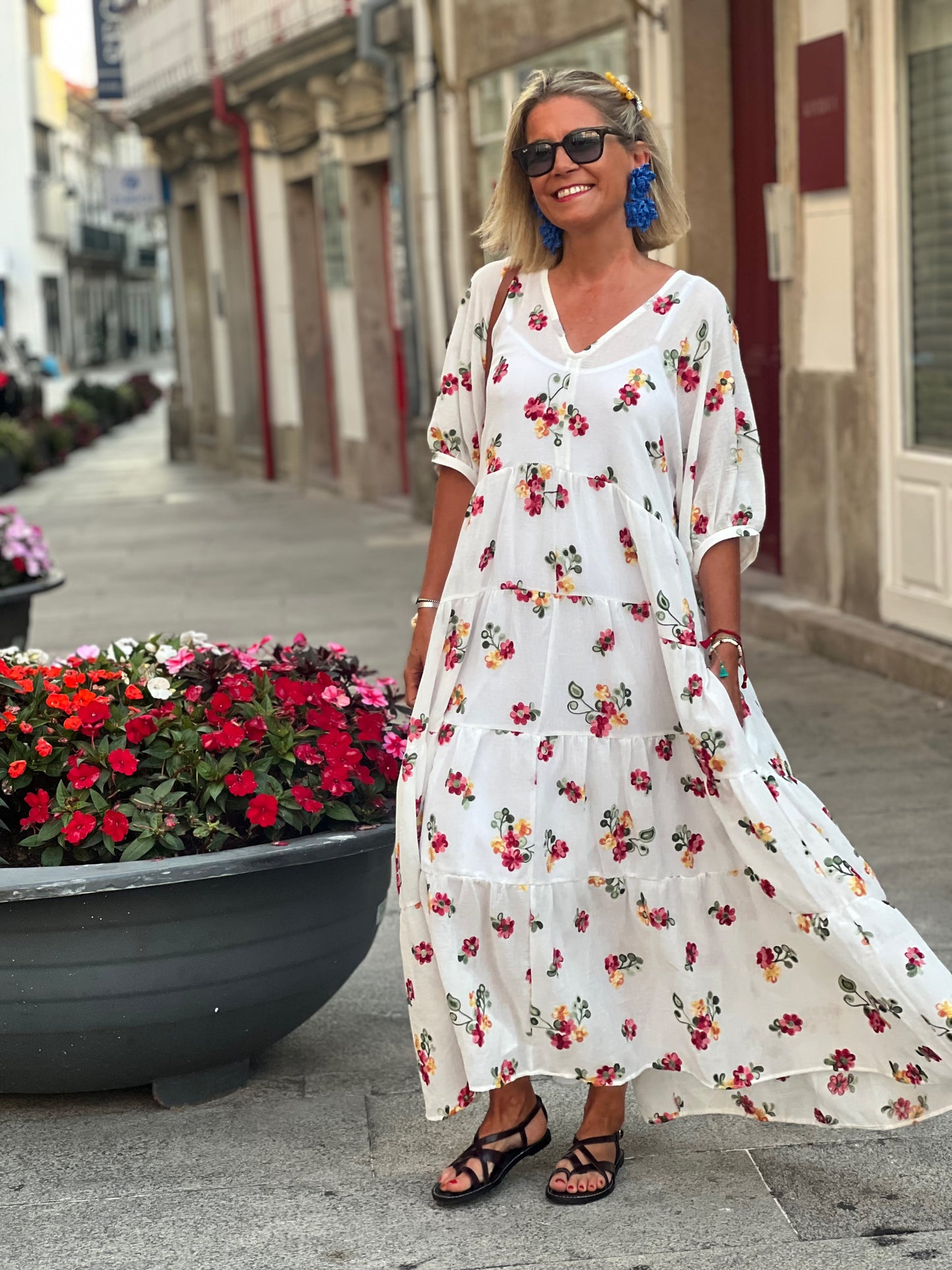 Vestido largo blanco con flores