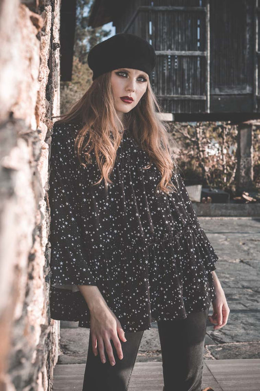 <transcy>Blusa con estampado de estrellas</transcy>