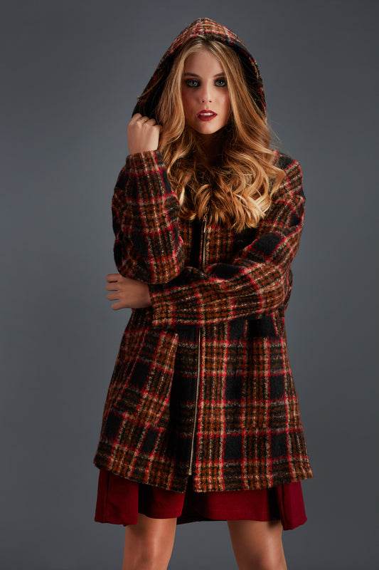 <transcy>Con capucha</transcy>